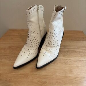 Truffle Collection Cowboy White Studded Ankle Heel Boots Pointed Toe 7.5 Western